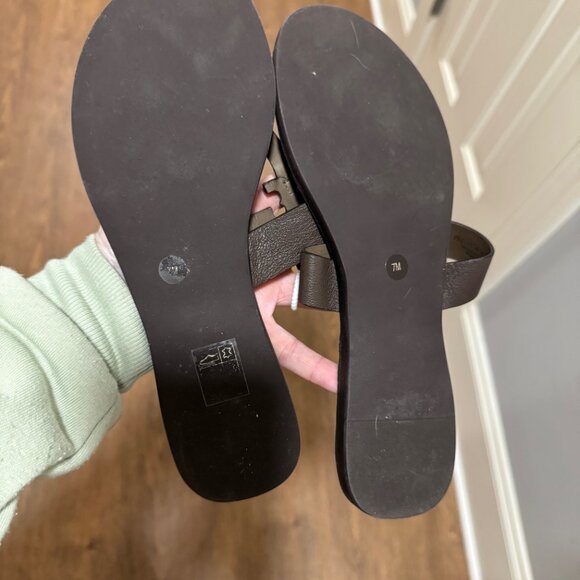 Tory Burch Moore Flat Thong Double T Sandals in Espresso - Picture 4 of 6